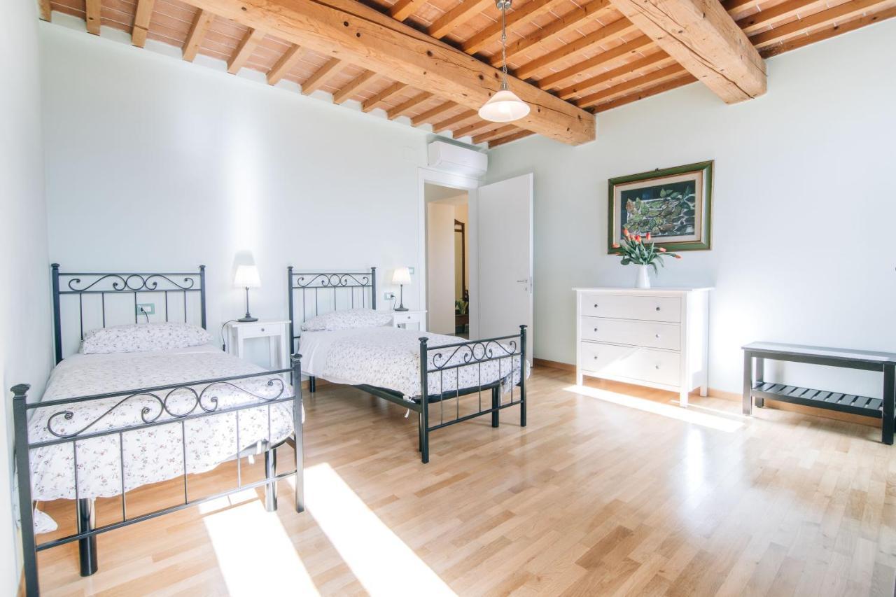 Holiday Home Il Borgo Degli Agrumi Uzzano Luaran gambar
