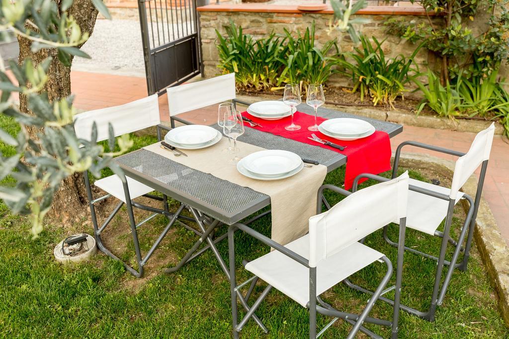 Holiday Home Il Borgo Degli Agrumi Uzzano Luaran gambar