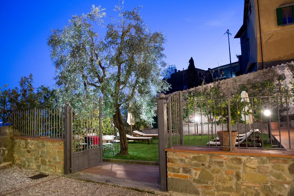 Holiday Home Il Borgo Degli Agrumi Uzzano Luaran gambar